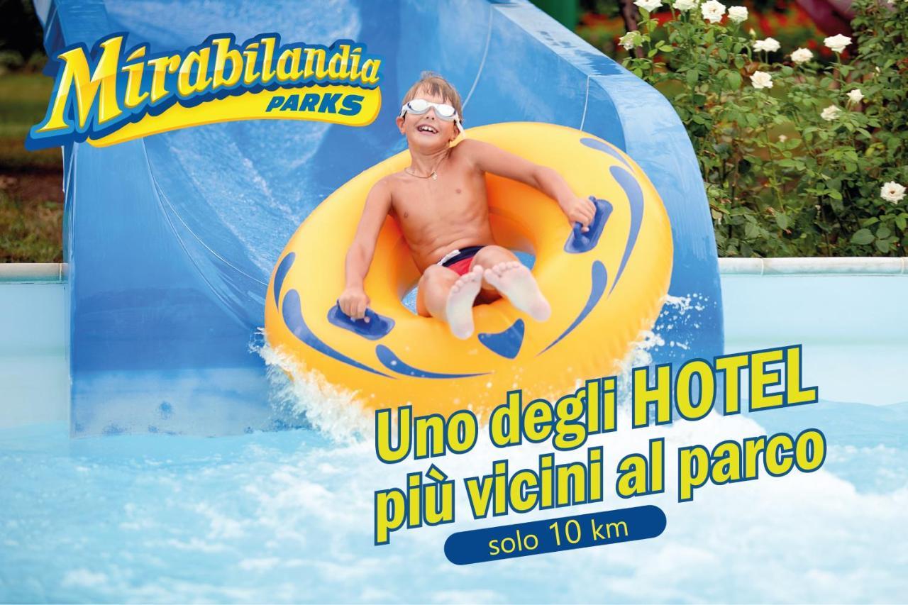 Hotel Elefantino Grey - Free Breakfast & Brunch Until 13-00 - Vicinissimi A Mirabilandia Milano Marittima Exterior foto